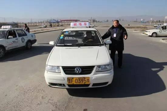 汽車陪練老師：今天起，我再也不想騙人了！